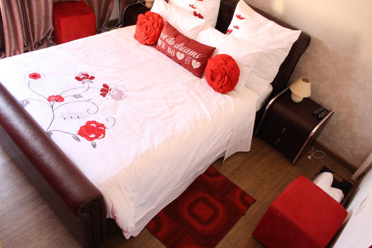 Sunflower Court Bed And Breakfast Габороне Экстерьер фото