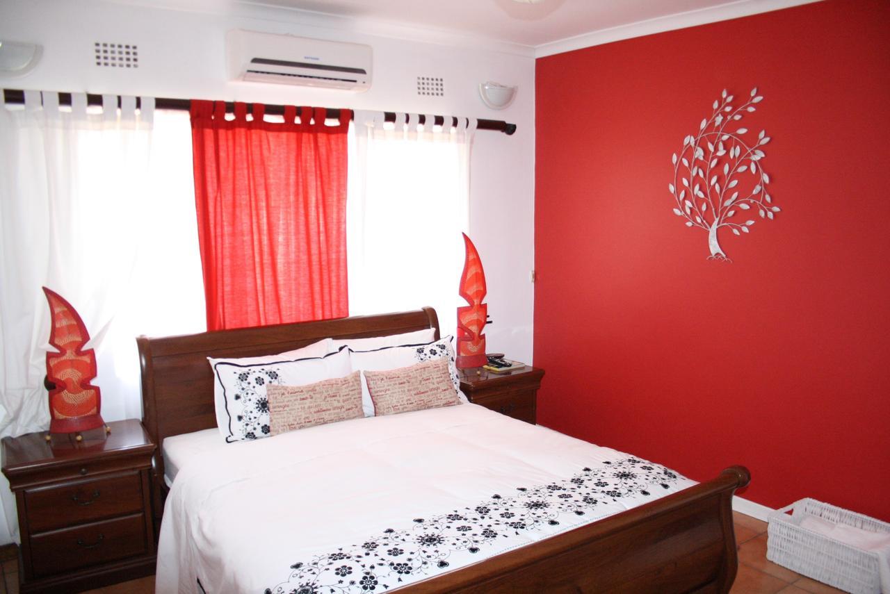 Sunflower Court Bed And Breakfast Габороне Экстерьер фото